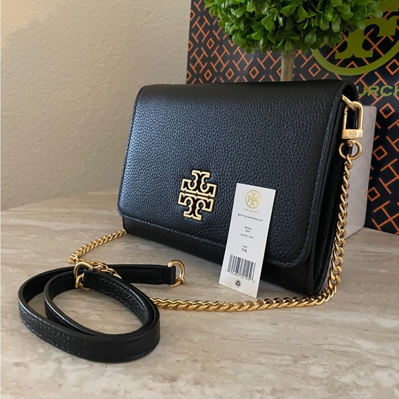 Tory Burch Handbags - New , authentic tory burch crossbody